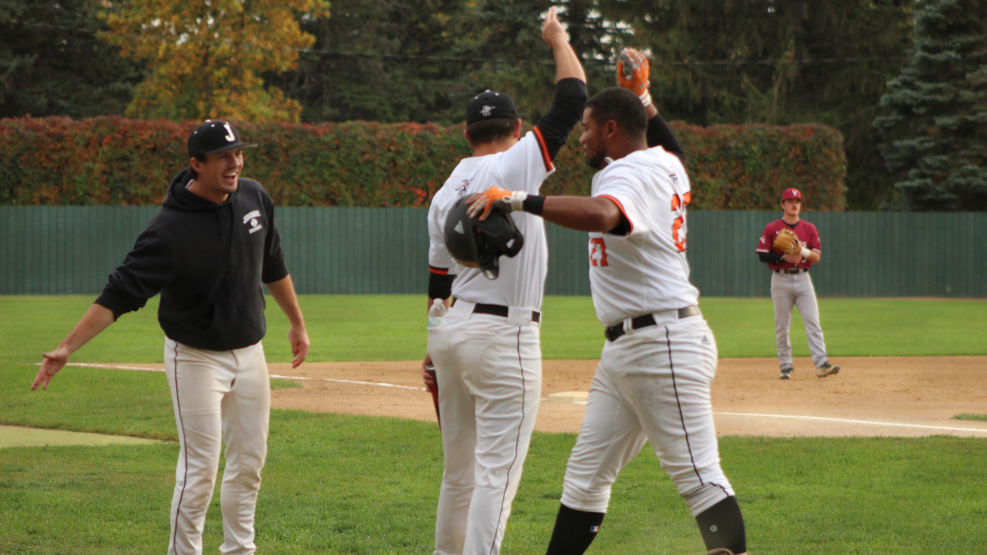 Jimmies wrap up fall season with win over VCSU