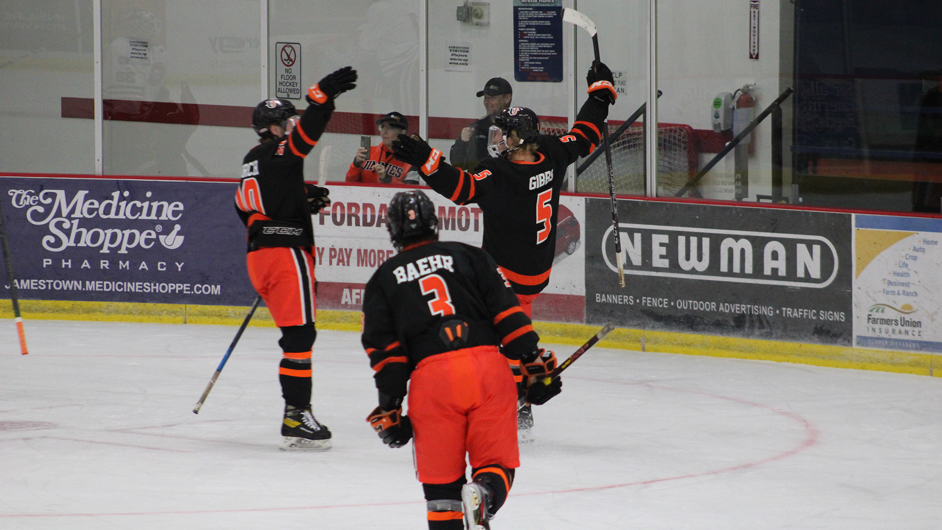 Jimmies score seven in season opening win over St. Cloud State