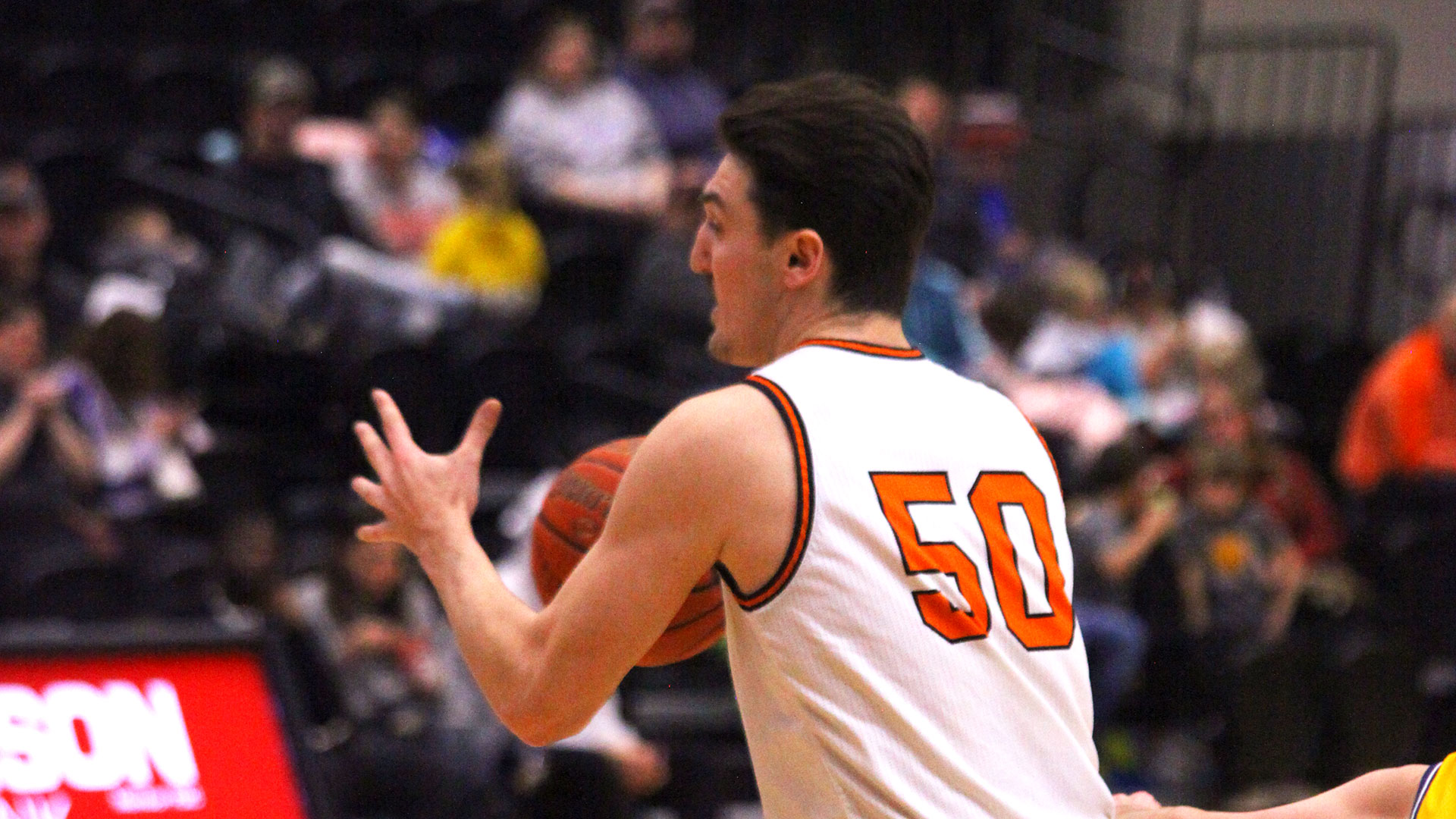 #11 Jimmies down Northwestern for seventh straight win