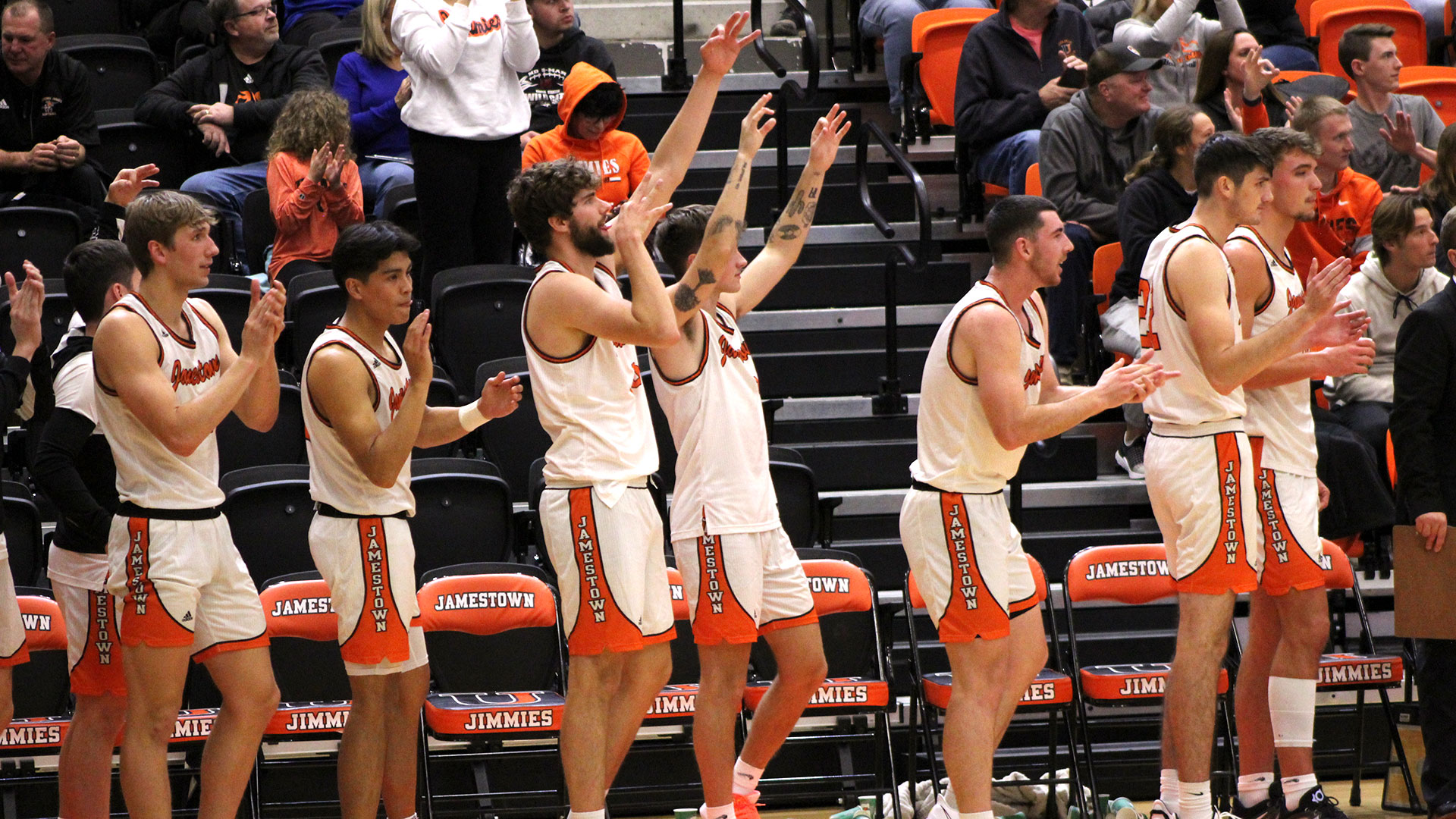 No. 9 Jimmies stay unbeaten with win at VCSU