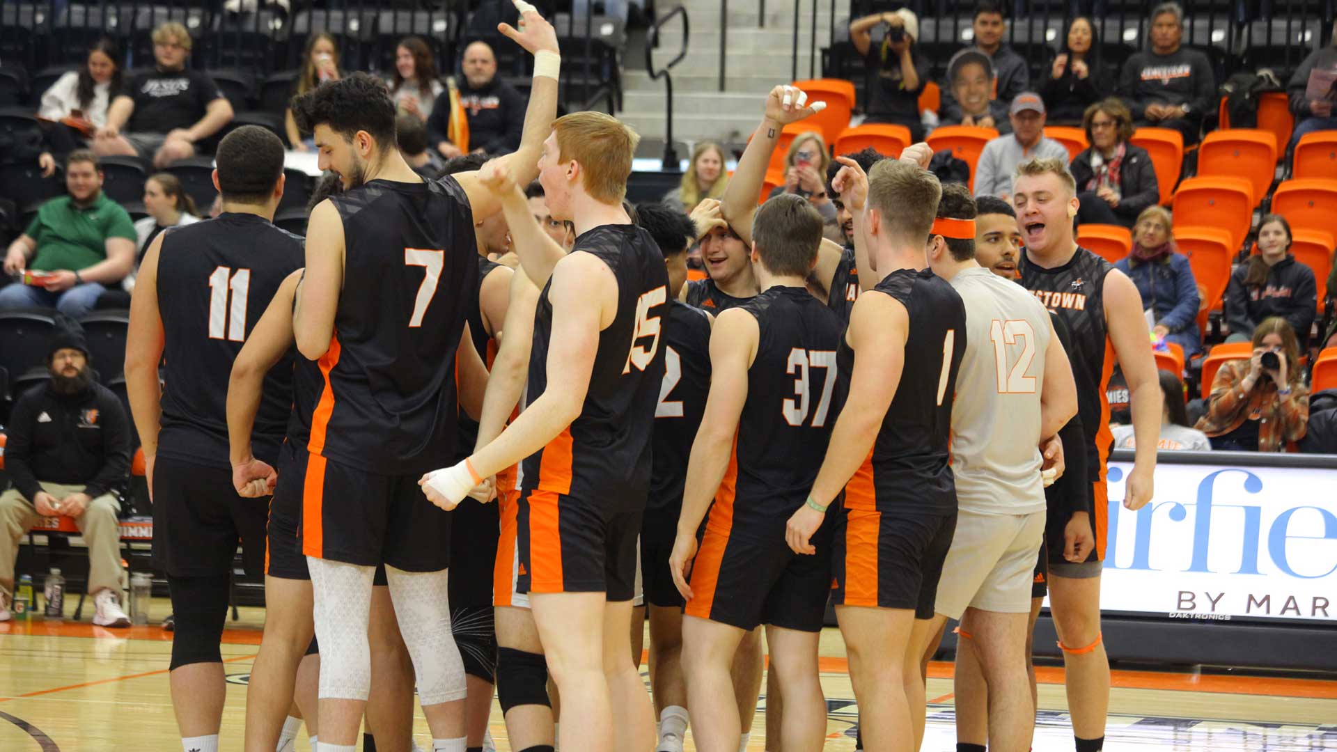 Jimmies sweep Cardinal Stritch for win number 13