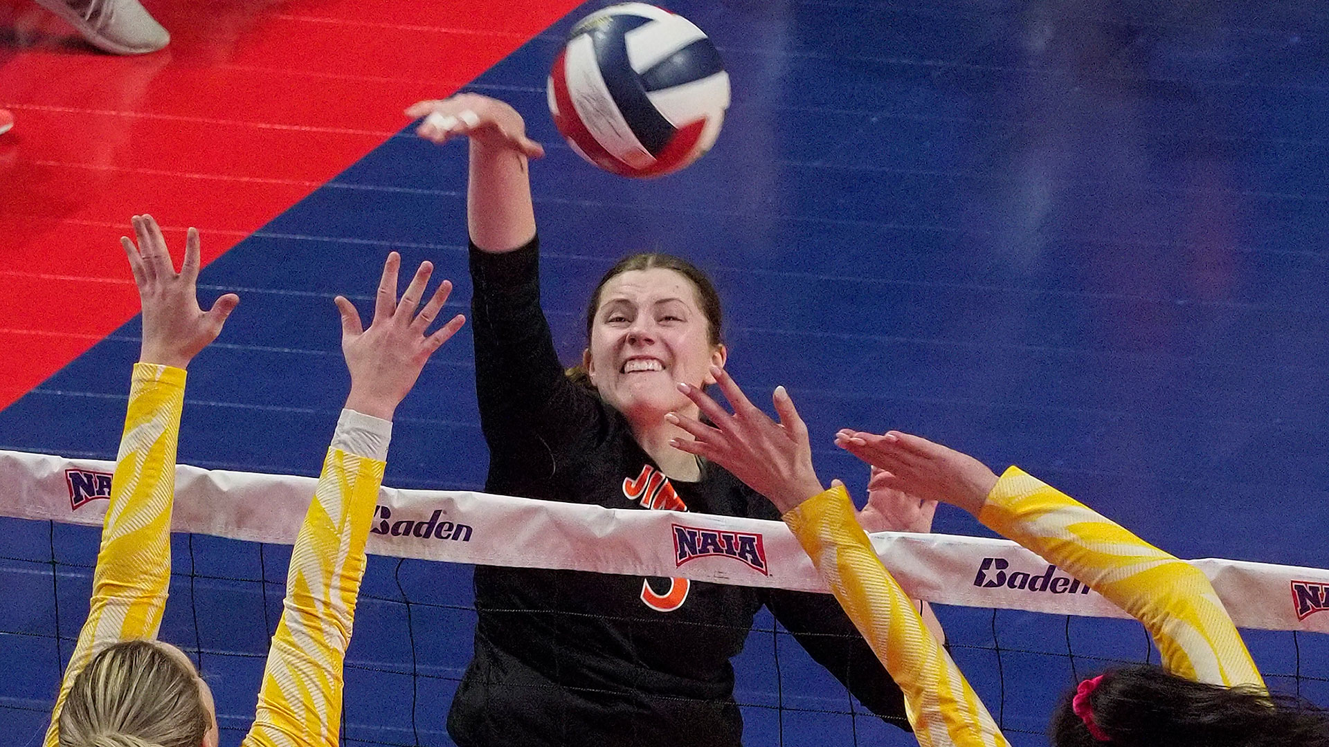 #2 Jimmies sweep No. 15 College of Saint Mary, advance to NAIA quarters