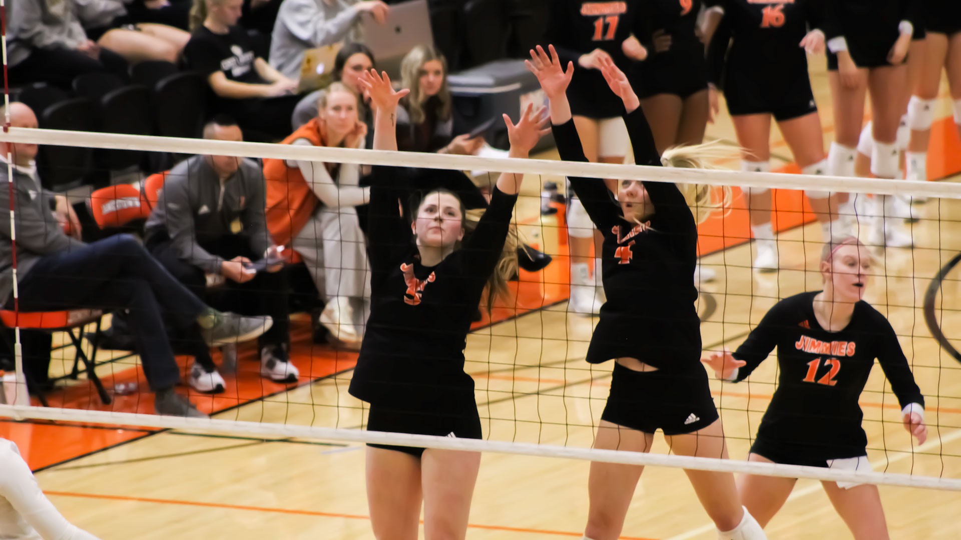 No. 2 Jimmies sweep #22 Dordt for 26th win