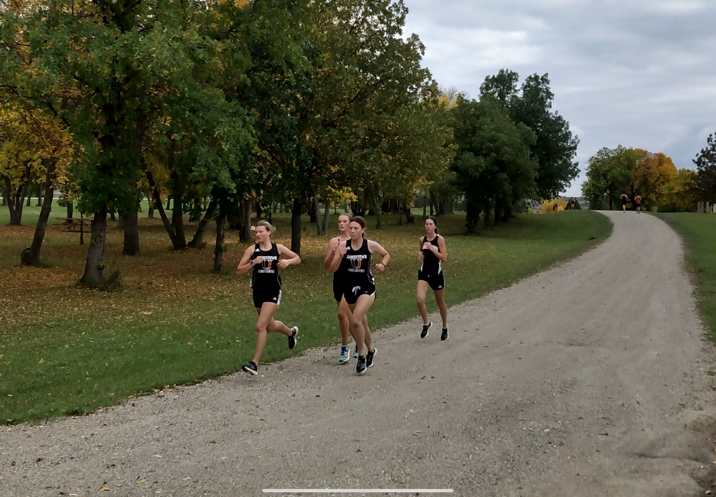 Women’s Cross Country Kick Off Season at the Augustana Twilight in Sioux Falls, SD